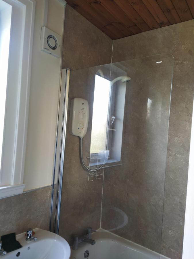 Appartement Self Catering 2 Bedroom Flat, Frequent Buses, 1-minute Walk To Bus Stop, 20 Minutes To City Center Édimbourg